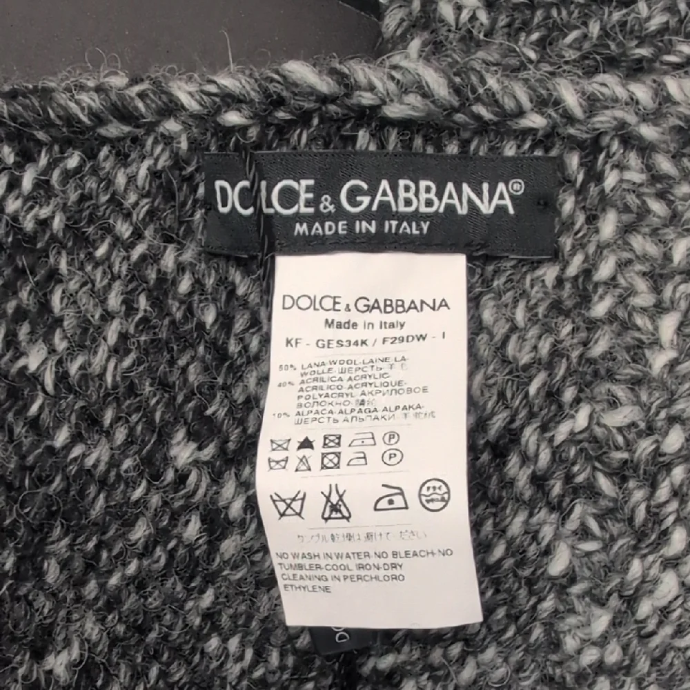 Dolce & Gabbana Luxury Black and Gray Scarf New With Tags